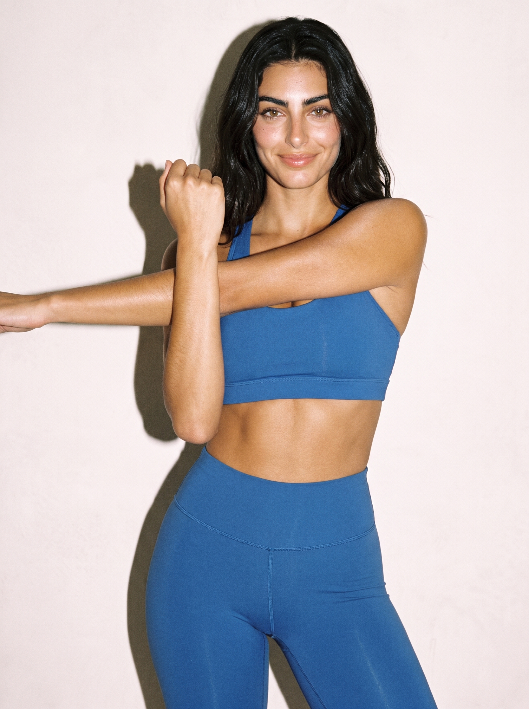 Valentina Performance Leggings Blue in Blue, front close up